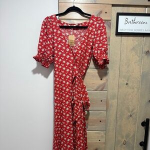 $99 NWT Natural Life Red Floral Wrap Dress S
